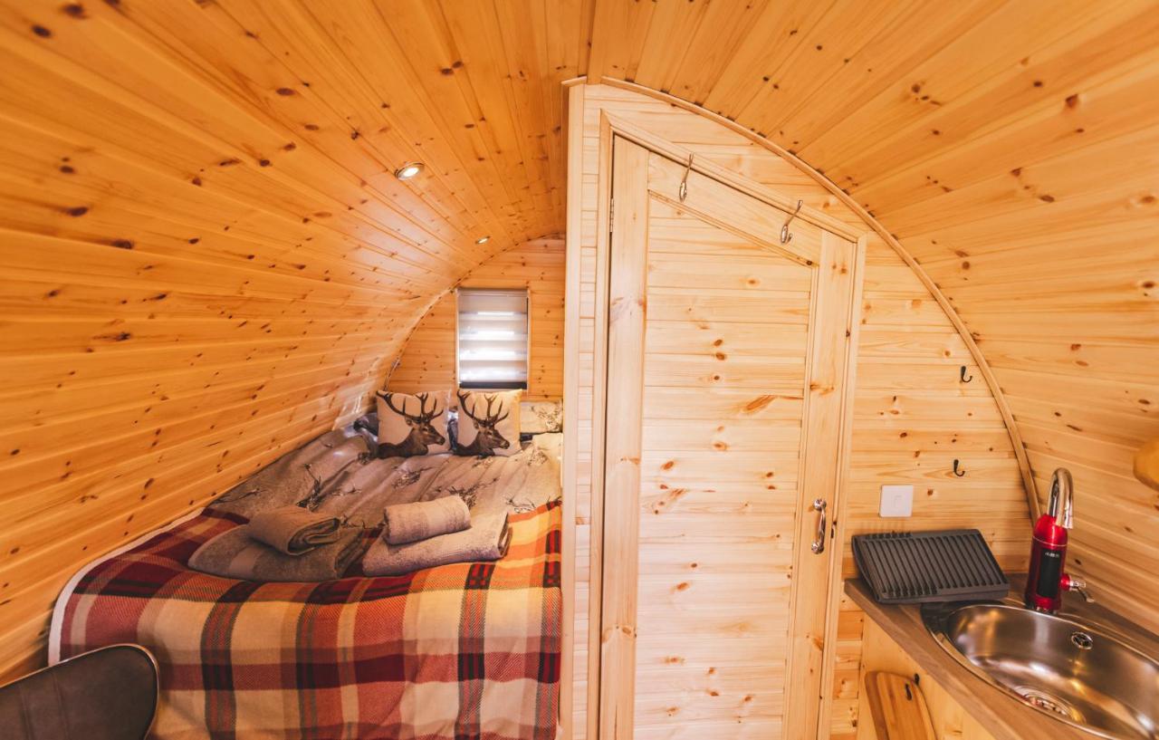 Highland & Transylvania Glamping Pods Roybridge Exterior foto