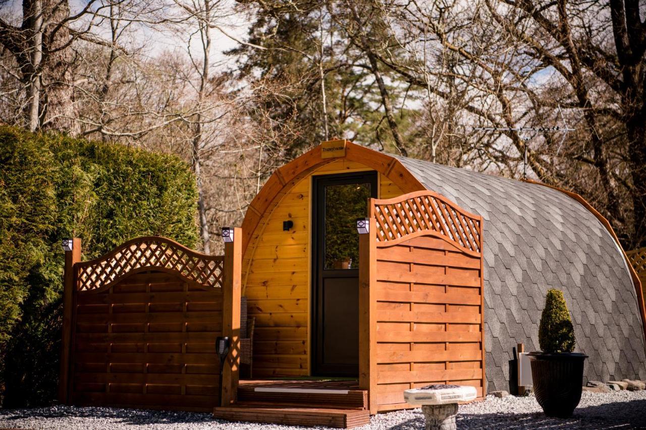 Highland & Transylvania Glamping Pods Roybridge Exterior foto